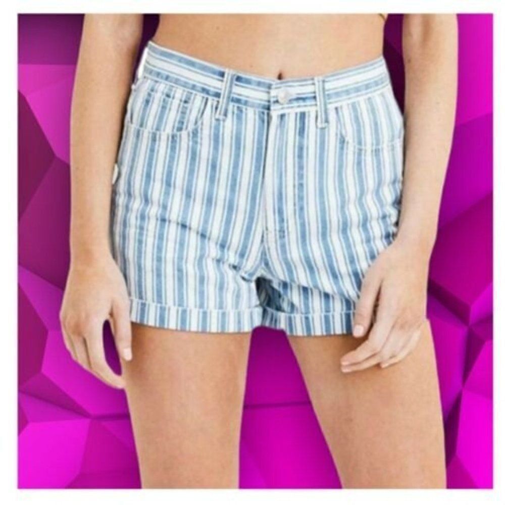 NEW American Eagle Women’s 16 Shorts Mom Short High Rise Stripe Denim 4" Inseam